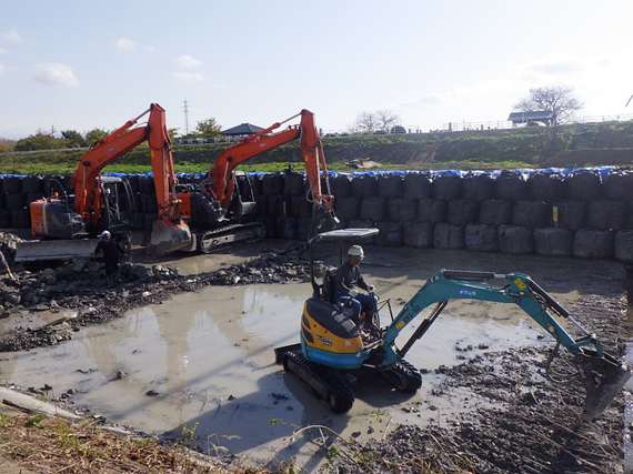 令和５年　宇曽川幹線水路取水施設改修工事・メイン１
